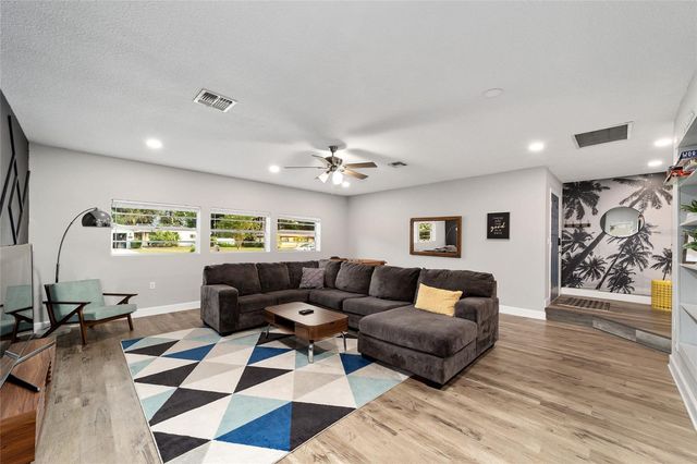 3823 SE 9TH PLACE, Ocala, FL 34471