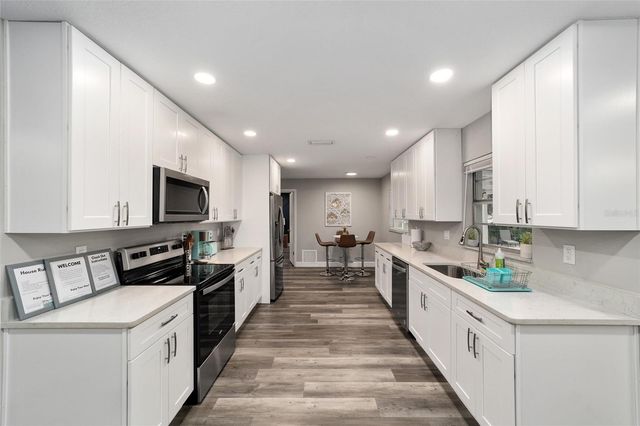 3823 SE 9TH PLACE, Ocala, FL 34471
