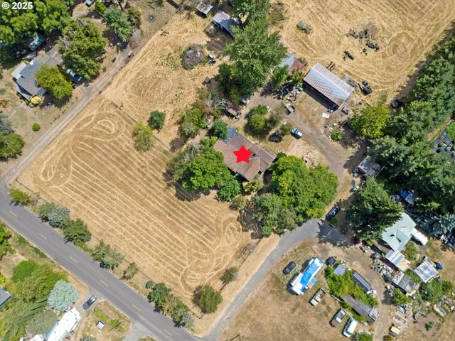 4236 Se WHITESON Rd, Amity, OR 97101