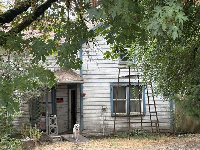 4236 Se WHITESON Rd, Amity, OR 97101