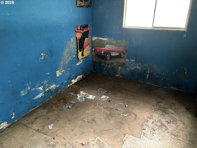 4236 Se WHITESON Rd, Amity, OR 97101