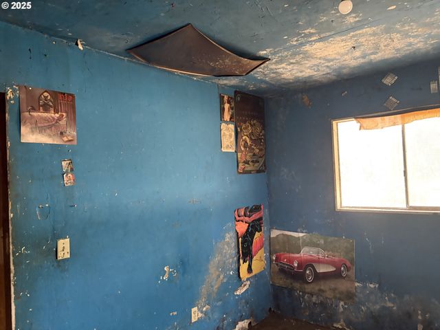 4236 Se WHITESON Rd, Amity, OR 97101