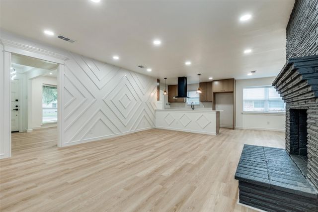 5323 Blaney Way, Dallas, TX 75227