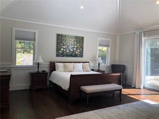 4 Albert Avenue, Southampton, NY 11968