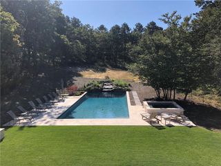 4 Albert Avenue, Southampton, NY 11968