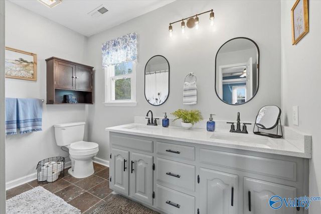 107 Tessie Drive, Owens Cross Roads, AL 35763