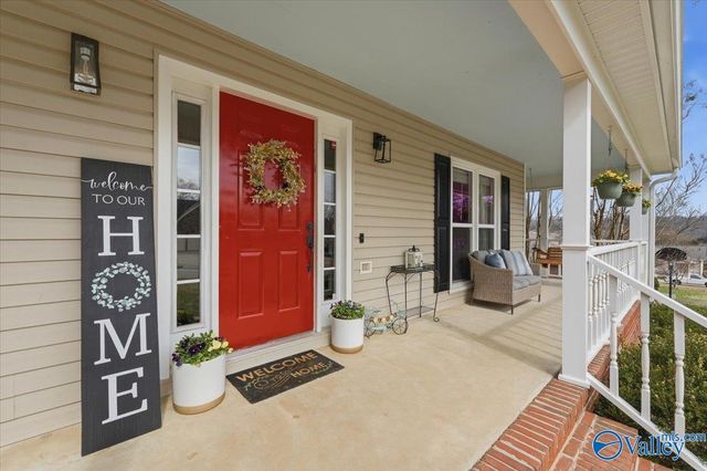 107 Tessie Drive, Owens Cross Roads, AL 35763