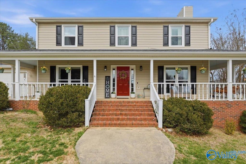 107 Tessie Drive, Owens Cross Roads, AL 35763