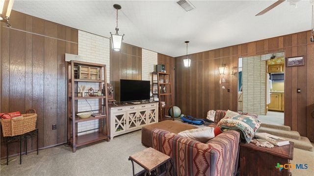 2246 Gruene Road, New Braunfels, TX 78130