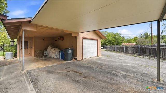 2246 Gruene Road, New Braunfels, TX 78130