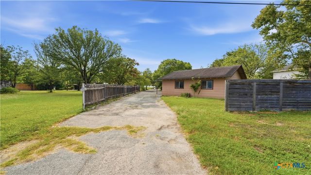 2246 Gruene Road, New Braunfels, TX 78130