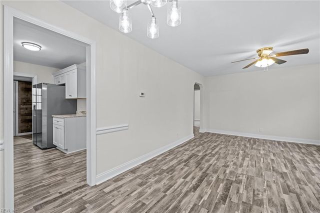 106 Heath LN, Portsmouth, VA 23701