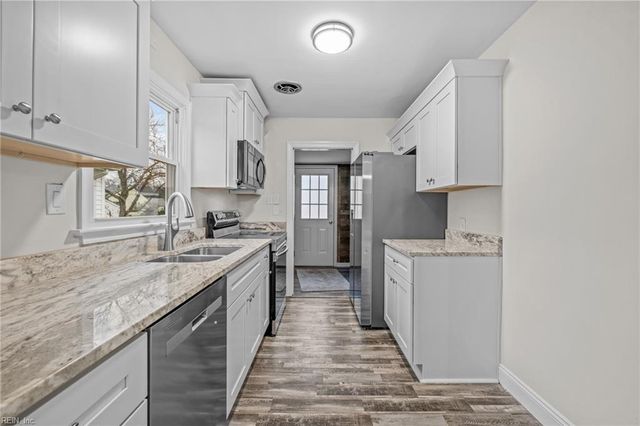 106 Heath LN, Portsmouth, VA 23701