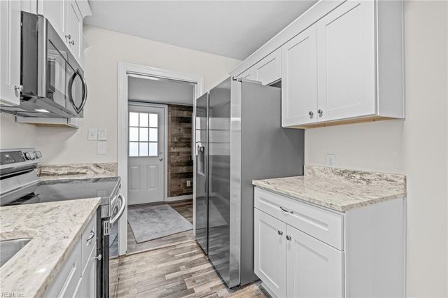 106 Heath LN, Portsmouth, VA 23701