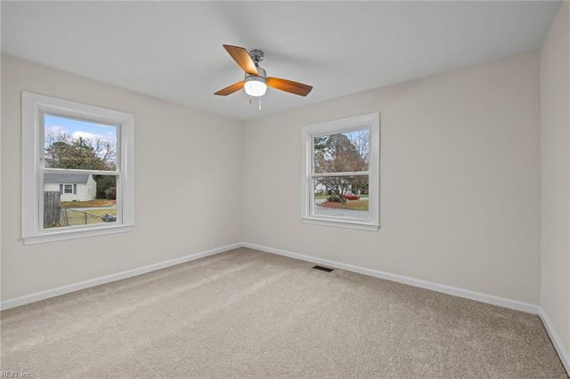 106 Heath LN, Portsmouth, VA 23701