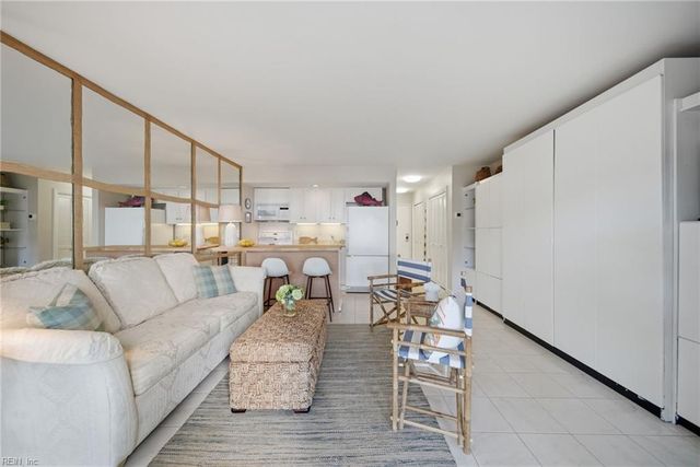 4004 Atlantic Ave Apt CS4, Virginia Beach, VA 23451
