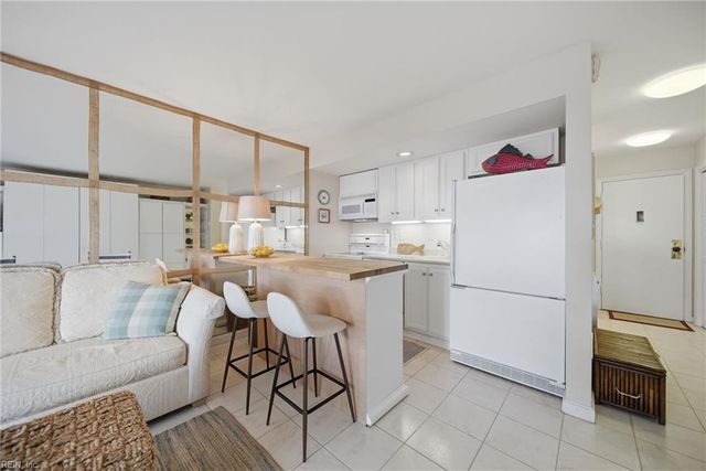 4004 Atlantic Ave Apt CS4, Virginia Beach, VA 23451
