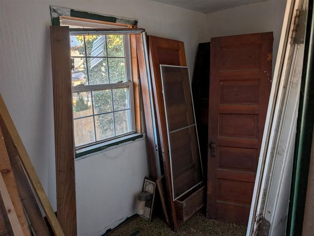 107 E Chicago Street, Buchanan, MI 49107