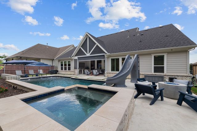 823 Big Sky Way, Argyle, TX 76226