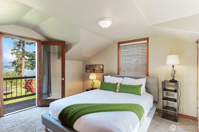 2681 S East Camano Dr, Camano Island, WA 98282