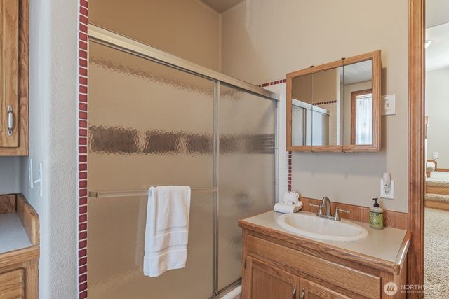 2681 S East Camano Dr, Camano Island, WA 98282