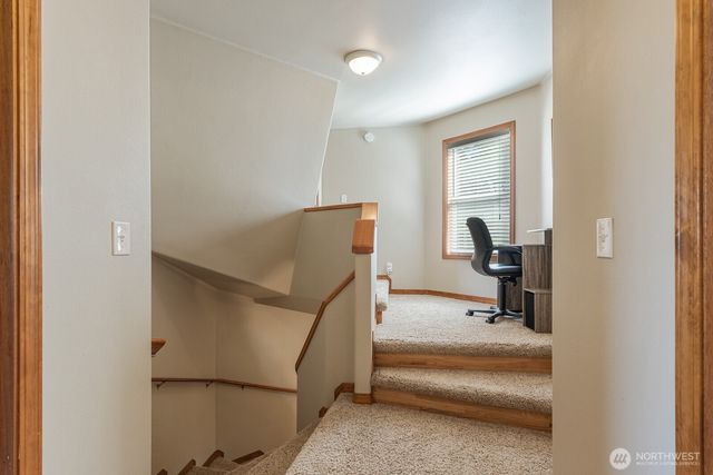 2681 S East Camano Dr, Camano Island, WA 98282