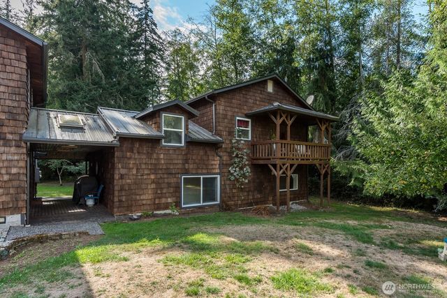 2681 S East Camano Dr, Camano Island, WA 98282