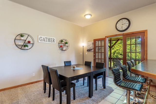 2681 S East Camano Dr, Camano Island, WA 98282