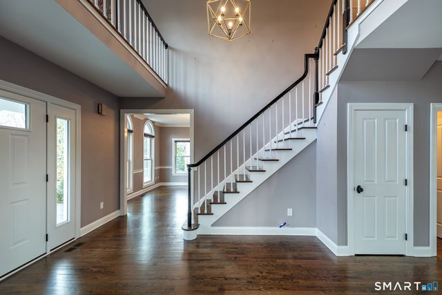 4 Sunrise Lane, Bridgewater, CT 06752