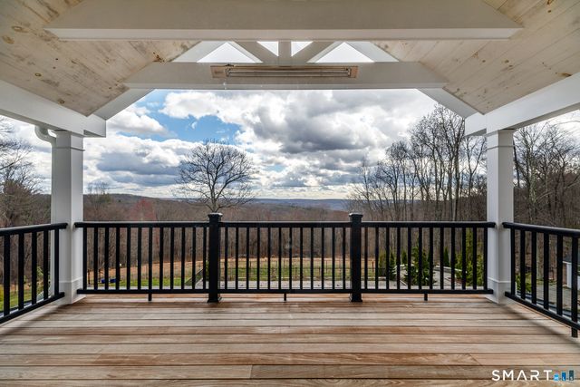4 Sunrise Lane, Bridgewater, CT 06752