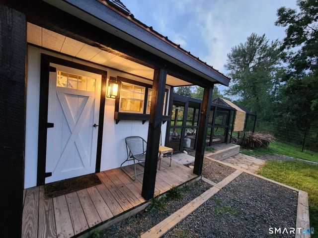 4 Sunrise Lane, Bridgewater, CT 06752