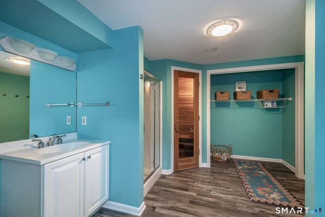 4 Sunrise Lane, Bridgewater, CT 06752