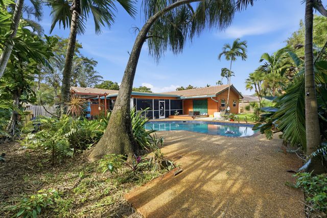 940 SW 69th Avenue, Plantation, FL 33317