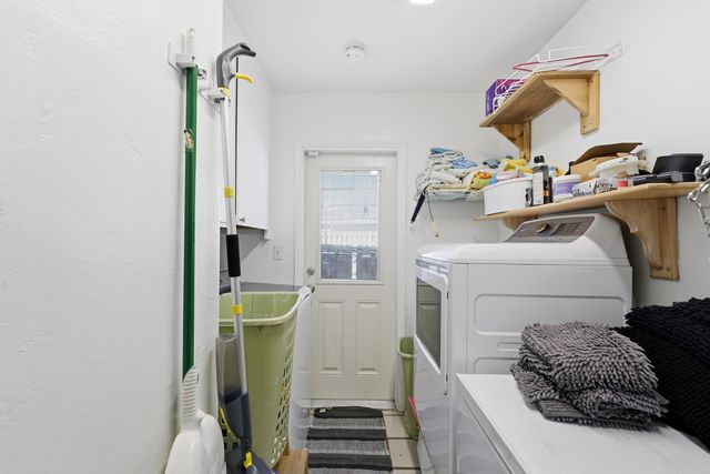 940 SW 69th Avenue, Plantation, FL 33317