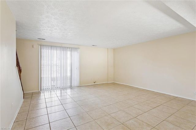 390 Jury Ln Unit C, Newport News, VA 23608