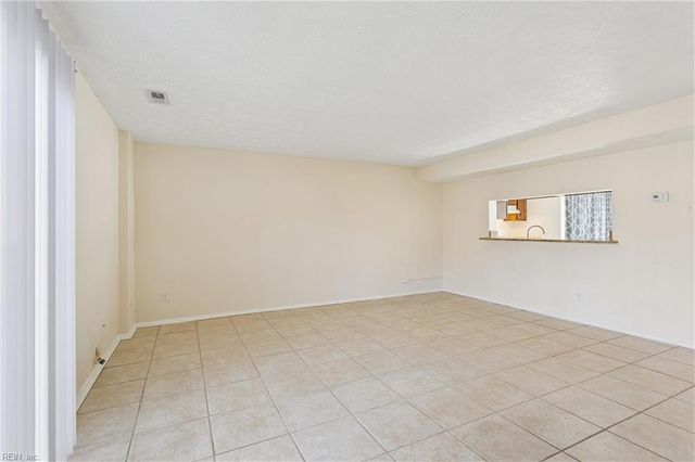 390 Jury Ln Unit C, Newport News, VA 23608