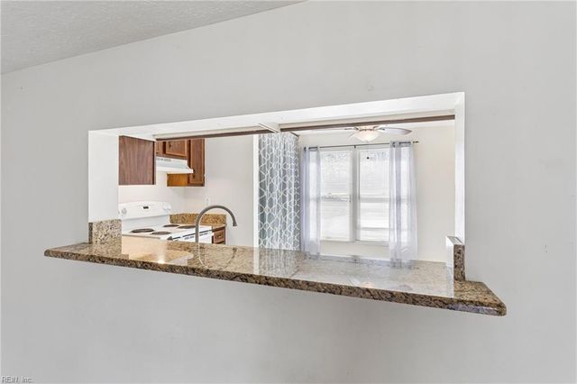 390 Jury Ln Unit C, Newport News, VA 23608