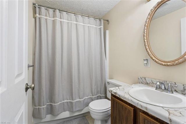 390 Jury Ln Unit C, Newport News, VA 23608