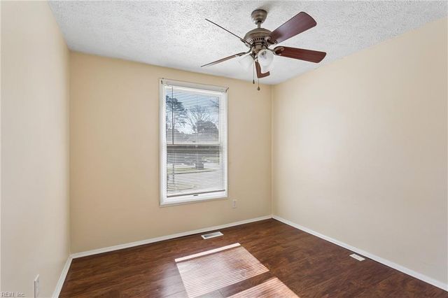 390 Jury Ln Unit C, Newport News, VA 23608