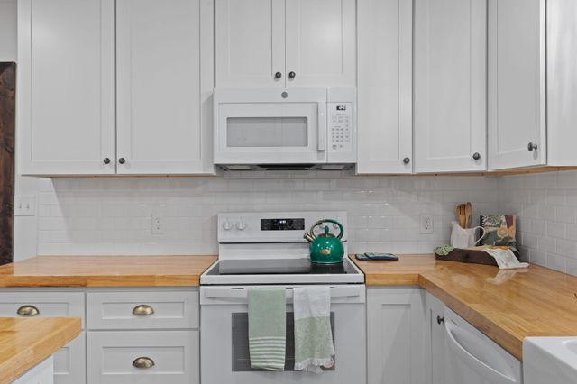 852 County Road 422, Englewood, TN 37329