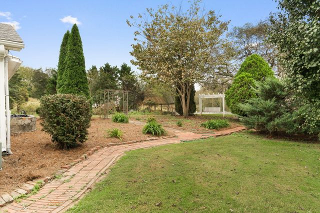 852 County Road 422, Englewood, TN 37329