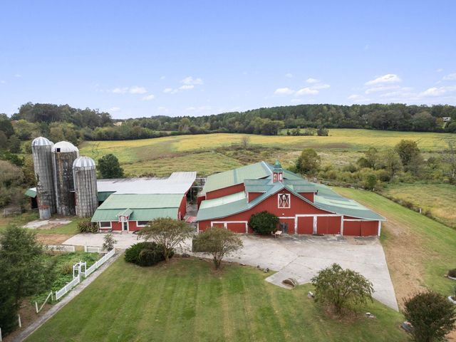 852 County Road 422, Englewood, TN 37329