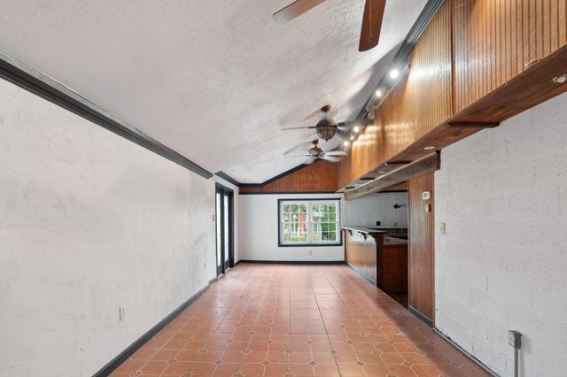 852 County Road 422, Englewood, TN 37329