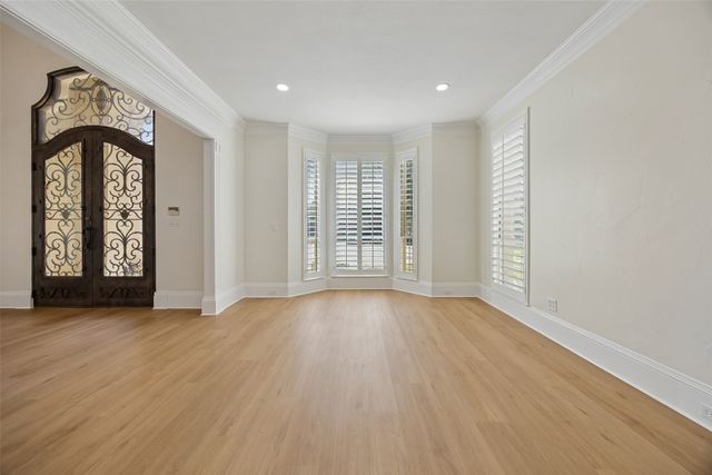 5107 Scarborough Lane, Dallas, TX 75287