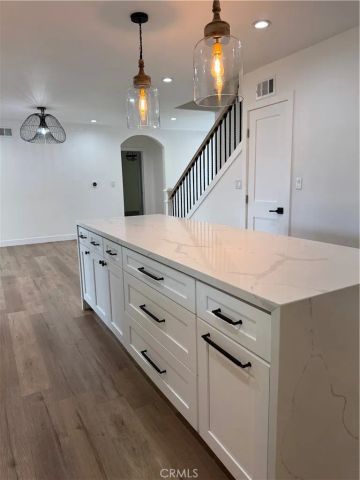 380 Mira Loma Pl, Costa Mesa, CA 92627