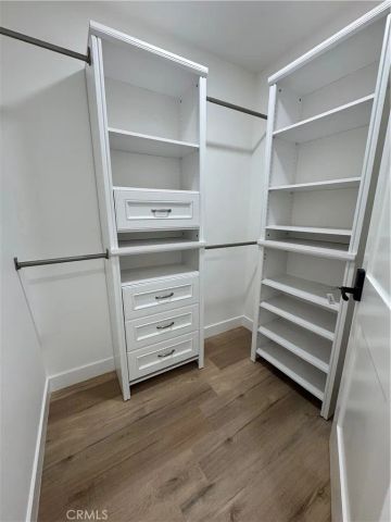 380 Mira Loma Pl, Costa Mesa, CA 92627