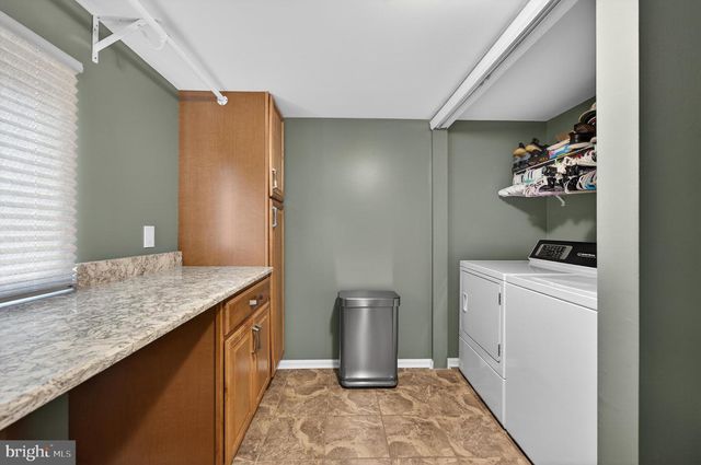 31 MERCER DR, Sicklerville, NJ 08081