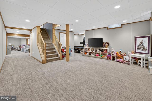 31 MERCER DR, Sicklerville, NJ 08081