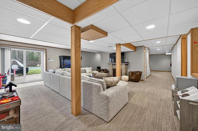 31 MERCER DR, Sicklerville, NJ 08081