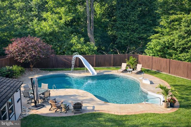 31 MERCER DR, Sicklerville, NJ 08081